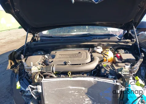 2025 Buick Envision Sport Touring Awd z USA, uszkodzony, nr VIN LRBFZLE49SD007133